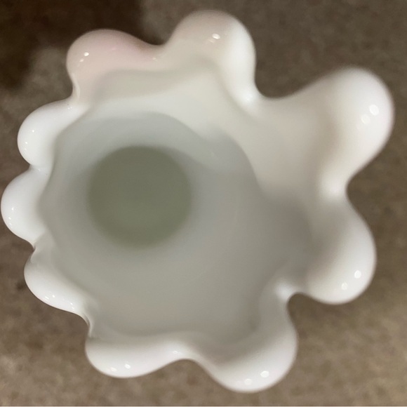 Vintage Fenton White Milk Glass Hobnail Swung Vase - Picture 3 of 4